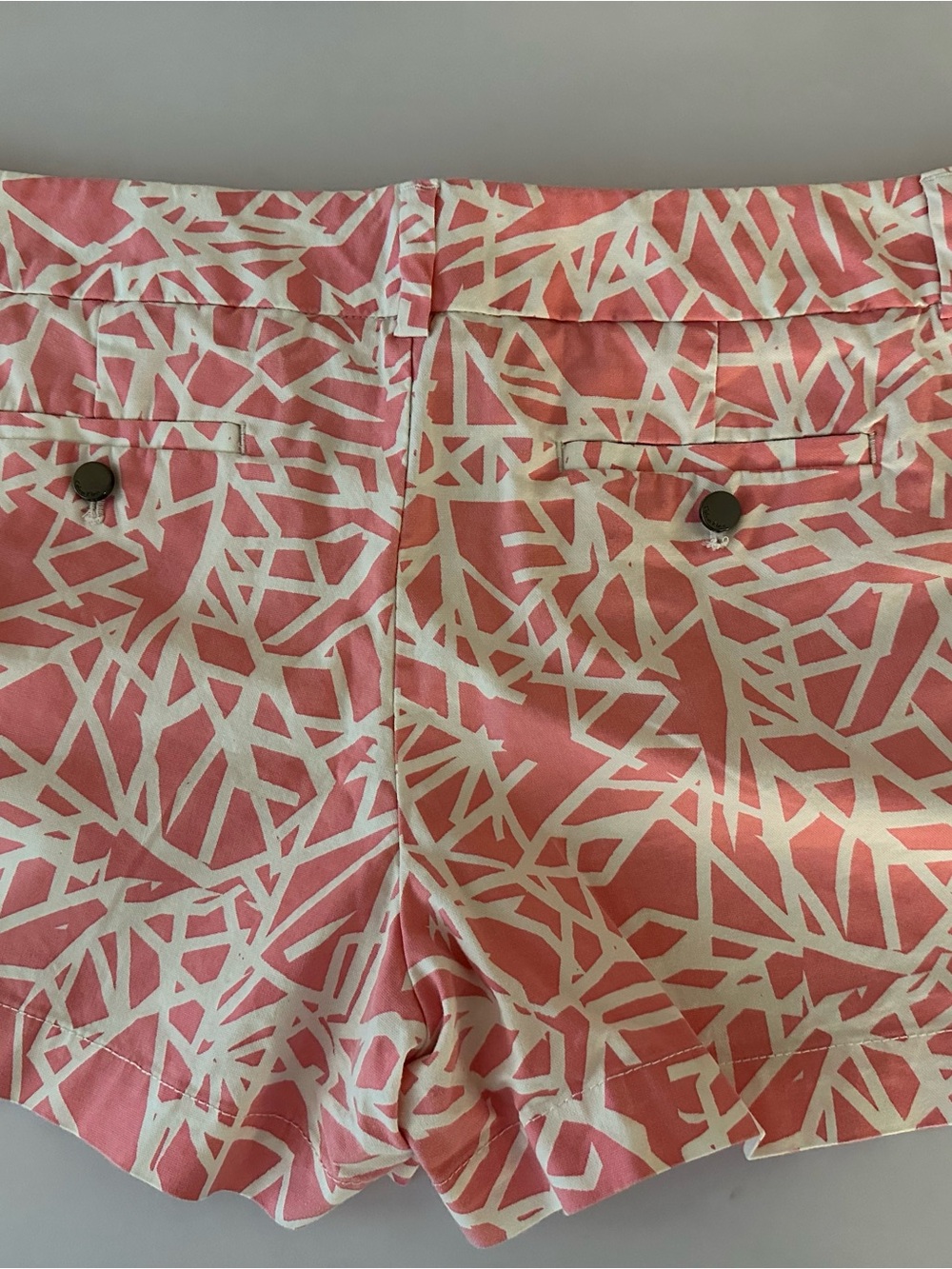 Calvin Klein Pink White Patterned Shorts - Size 14 - Picture 2 of 6